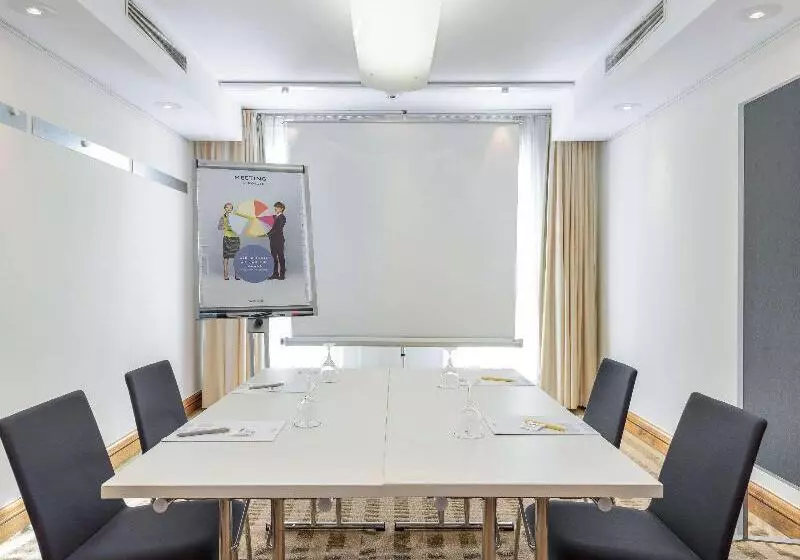 Fotos del hotel Novotel Freiburg Am Konzerthaus:  7