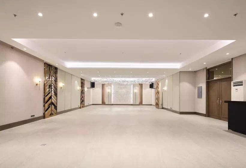 Fotos del hotel City Garden Suites:  6