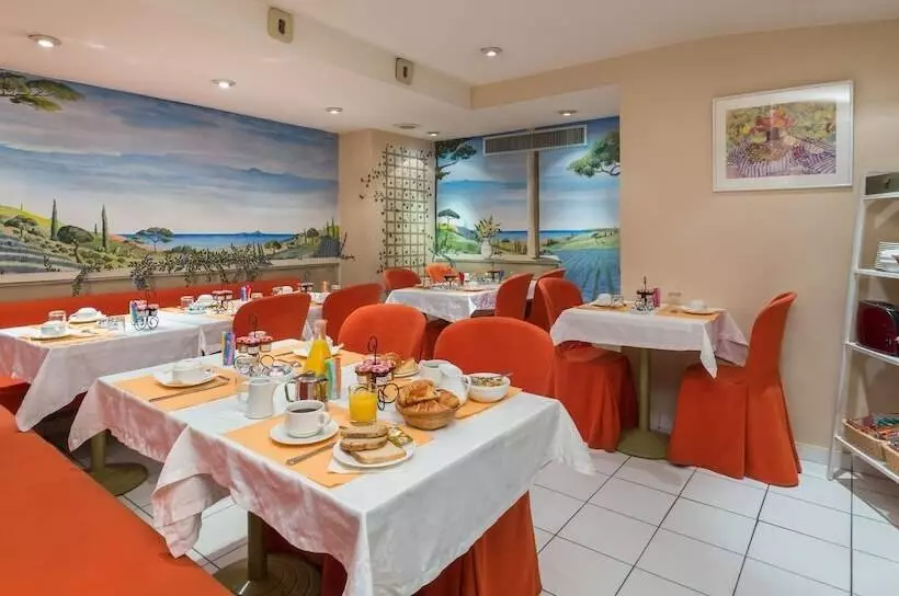 Fotos del hotel Fertel Maillot:  4