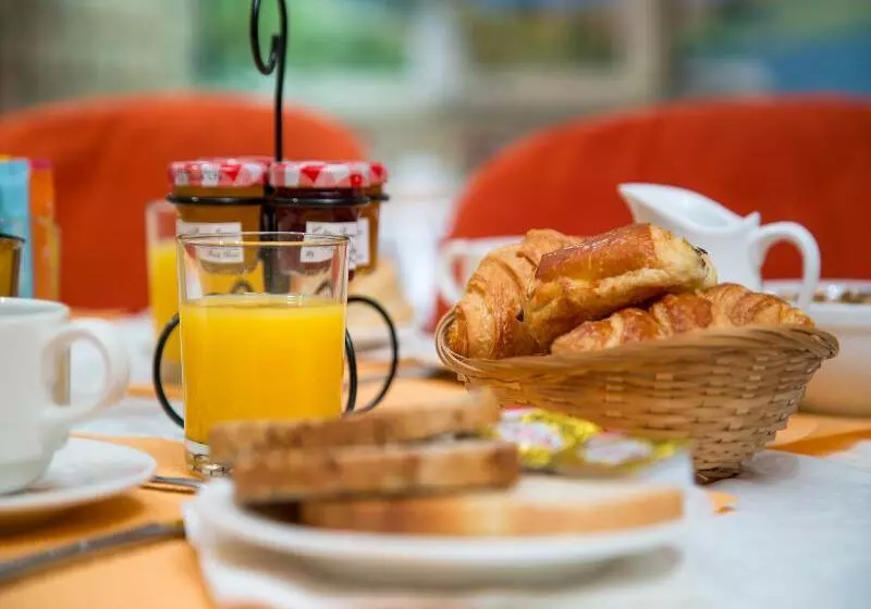 Fotos del hotel Fertel Maillot:  16