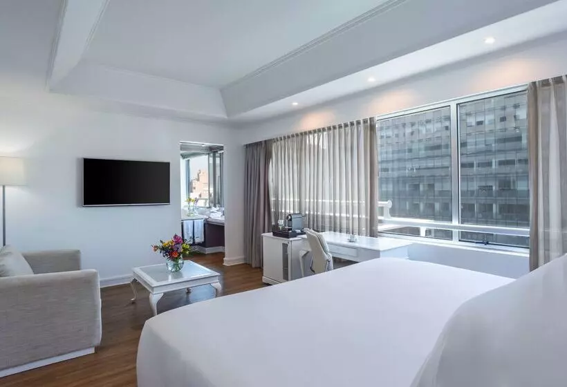 Nh Collection Plaza Santiago