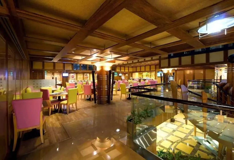 Fotos del hotel Capitol Hotel:  95