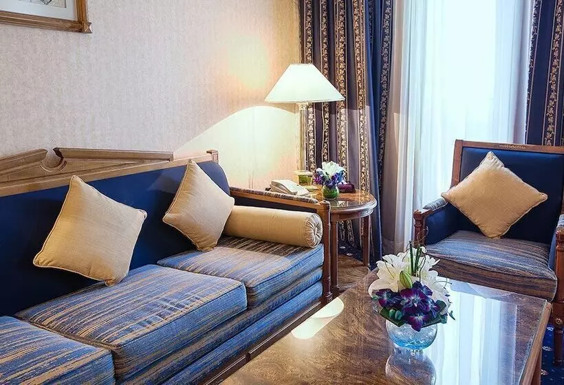 Fotos del hotel Capitol Hotel:  30