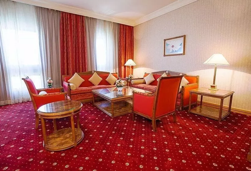 Fotos del hotel Capitol Hotel:  53