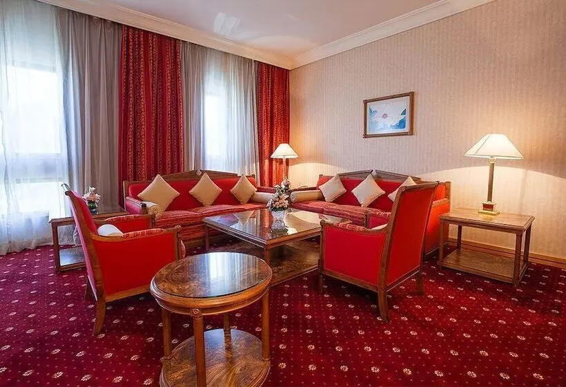 Fotos del hotel Capitol Hotel:  125