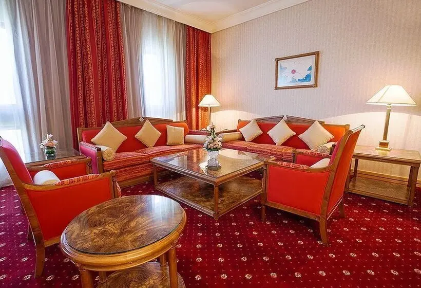 Fotos del hotel Capitol Hotel:  127