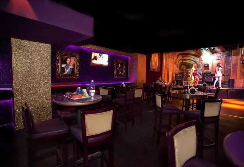 Fotos del hotel Capitol Hotel:  13