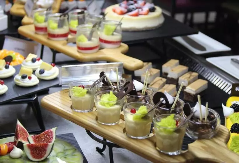 Fotos del hotel Holiday Inn Abu Dhabi Downtown, An Ihg:  4