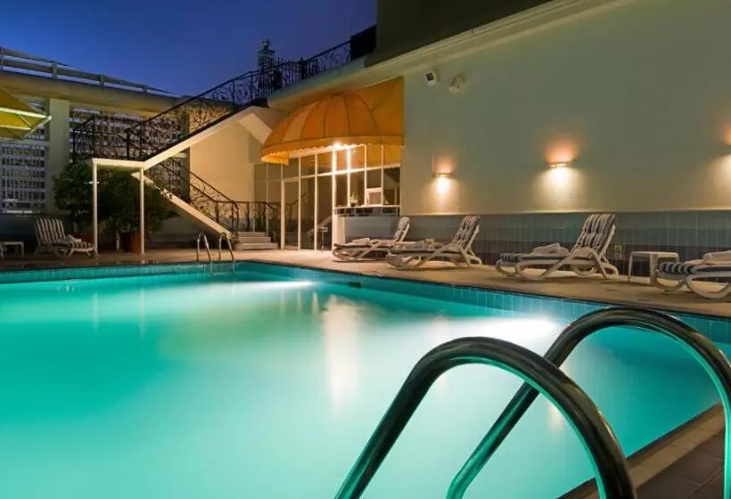 Fotos del hotel Holiday Inn Abu Dhabi Downtown, An Ihg:  2