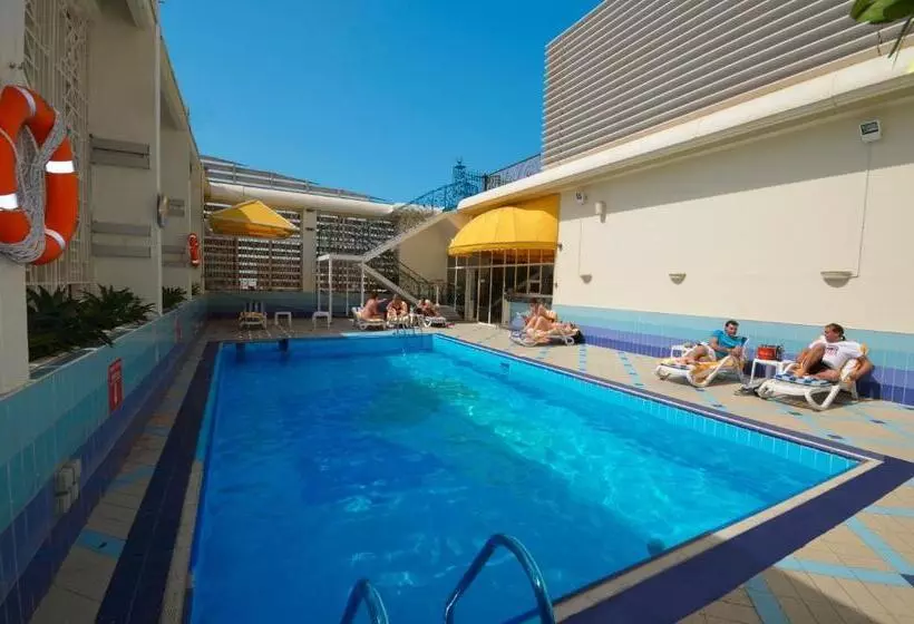 Fotos del hotel Holiday Inn Abu Dhabi Downtown, An Ihg:  13