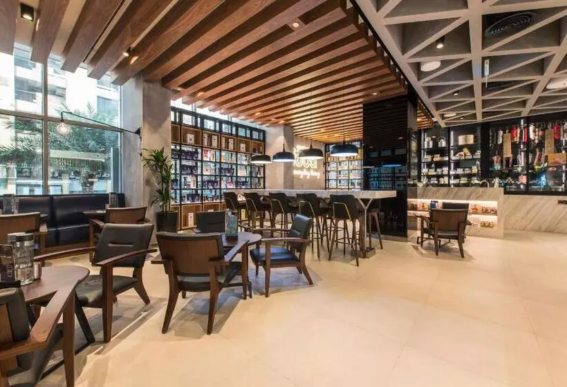 Fotos del hotel Holiday Inn Abu Dhabi Downtown, An Ihg:  5