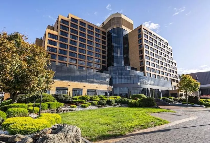 Grand Chancellor Hobart