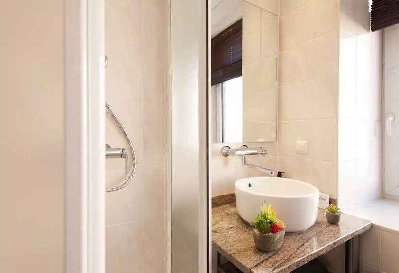 Fotos del hotel King's Hotel First Class:  15