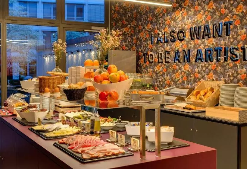 Fotos del hotel Meininger  Leipzig Hauptbahnhof:  9