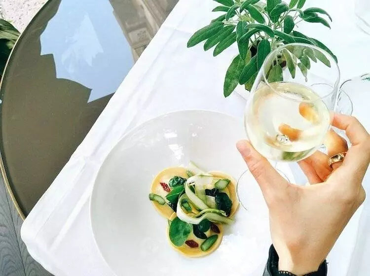 Fotos del hotel Grand  Et De Milan  The Leading S Of The World:  12