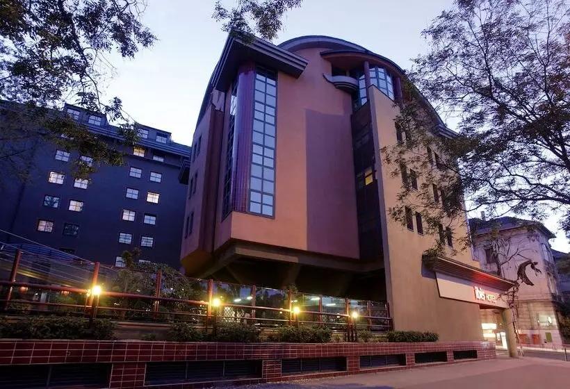 Ibis Budapest Heroes Square