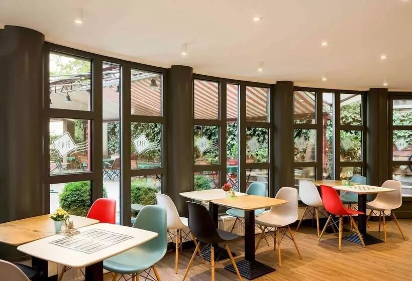 Fotos del hotel Ibis Budapest Heroes Square:  3