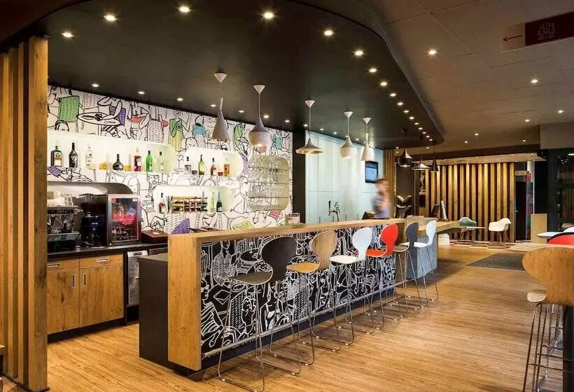 Fotos del hotel Ibis Budapest Heroes Square:  4