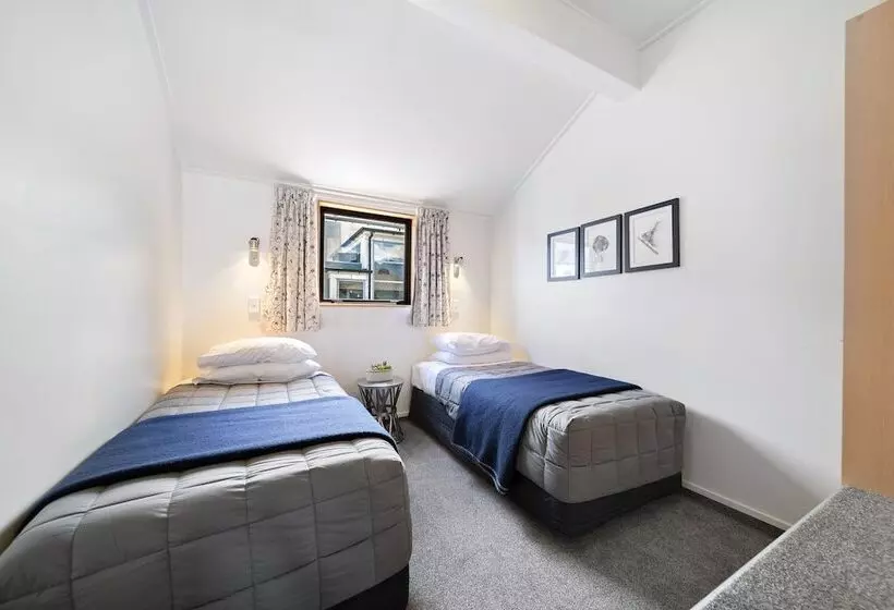 Amity Serviced Apartments