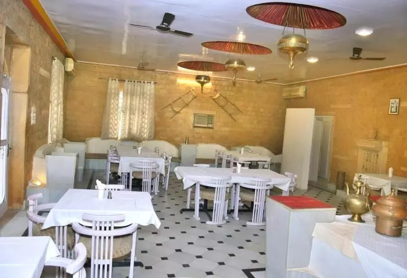 Fotos del hotel Himmatgarh Palace:  8