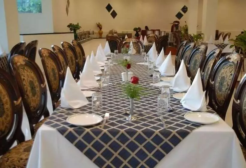 Fotos del hotel Jaipur Palace:  11