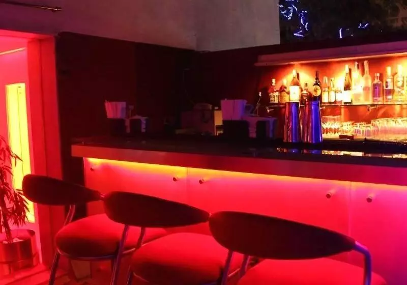 Fotos del hotel Royal Inn:  5