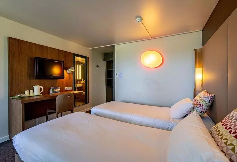 Fotos del hotel Campanile Dijon Nord  Toison D Or:  9