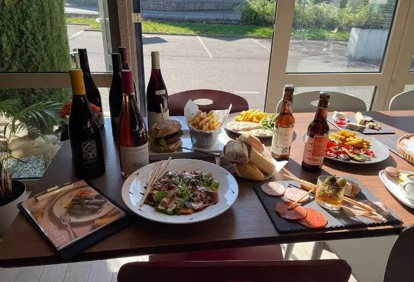 Fotos del hotel Campanile Dijon Nord  Toison D Or:  16