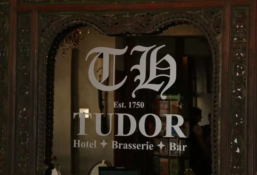 Fotos del hotel Tudor Hotel:  6