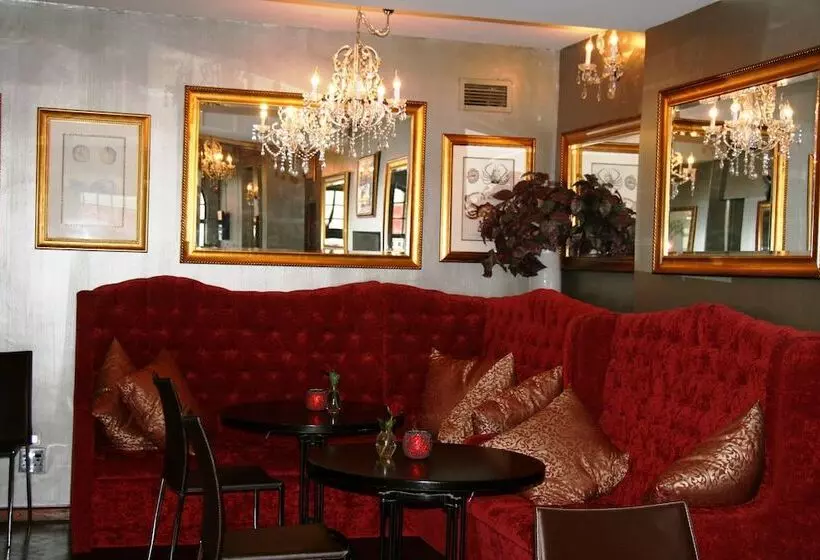 Fotos del hotel Tudor Hotel:  3