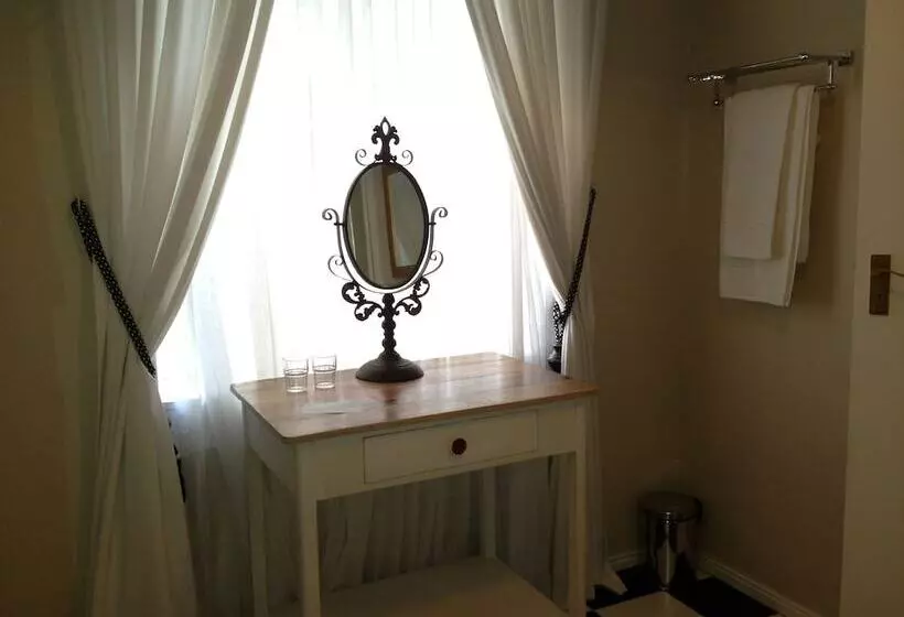 Fotos del hotel Tudor Hotel:  24