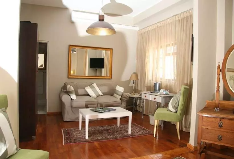 Fotos del hotel Tudor Hotel:  15