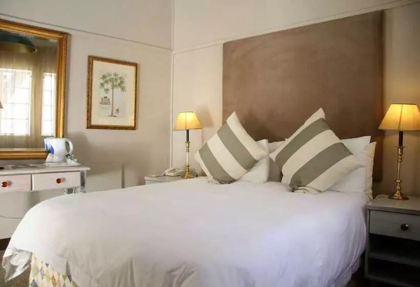 Fotos del hotel Tudor Hotel:  11