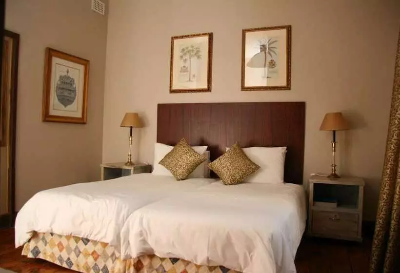 Fotos del hotel Tudor Hotel:  1