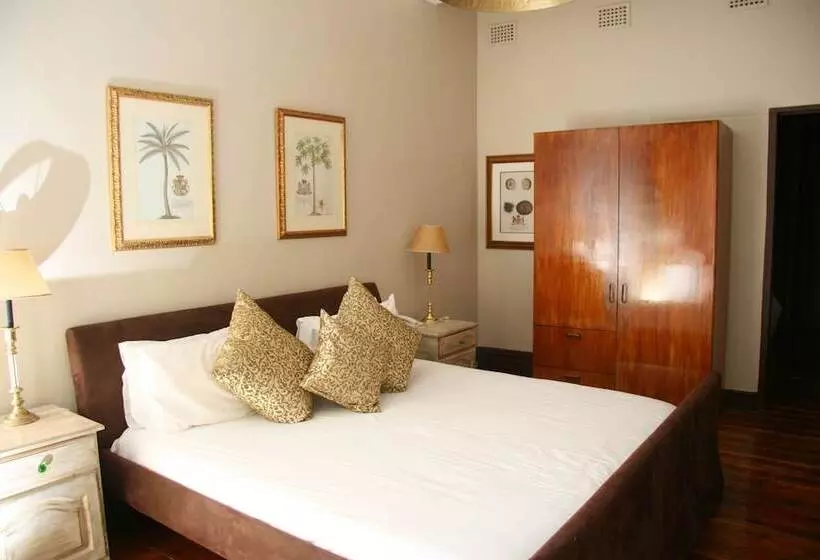 Fotos del hotel Tudor Hotel:  20