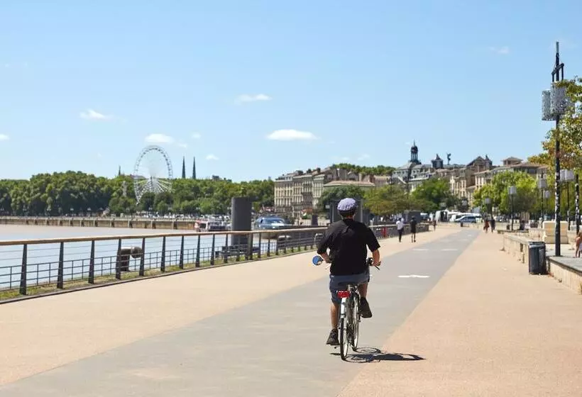 Fotos del hotel Mercure Bordeaux Cité Mondiale Centre Ville:  11