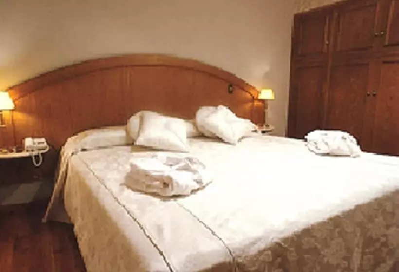 Fotos del hotel Reina Victoria Suites & Towers:  2