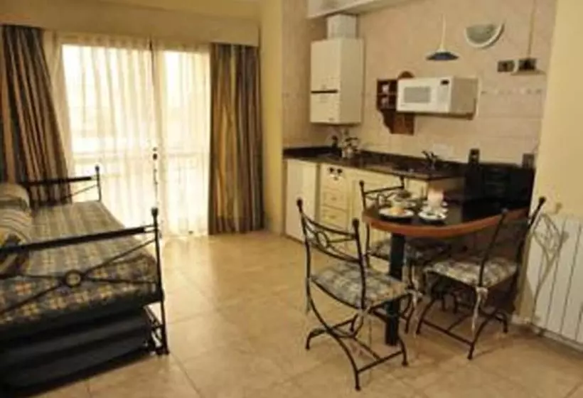 Fotos del hotel Reina Victoria Suites & Towers:  20