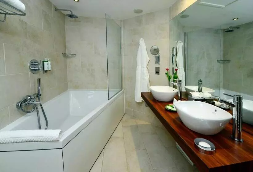 Fotos del hotel Rocpool Reserve Hotel & Restaurant:  2