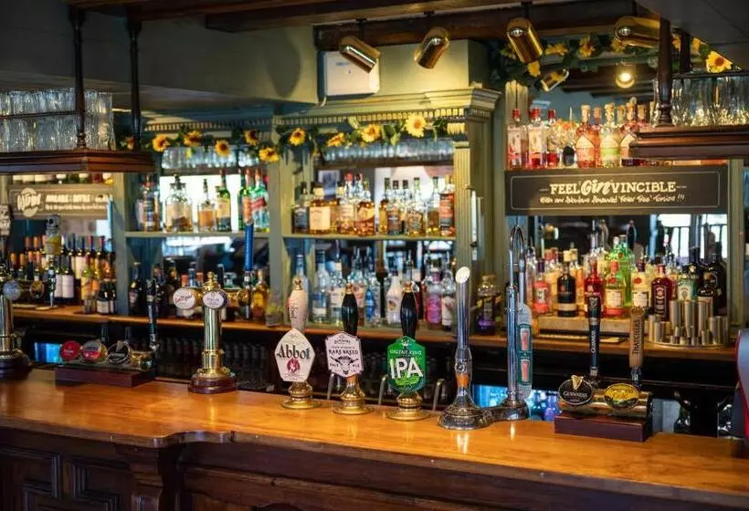 Fotos del hotel Rising Sun Hotel By Greene King Inns:  2