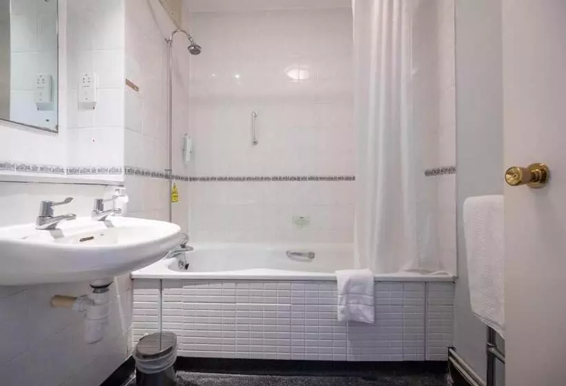 Fotos del hotel Rising Sun Hotel By Greene King Inns:  13