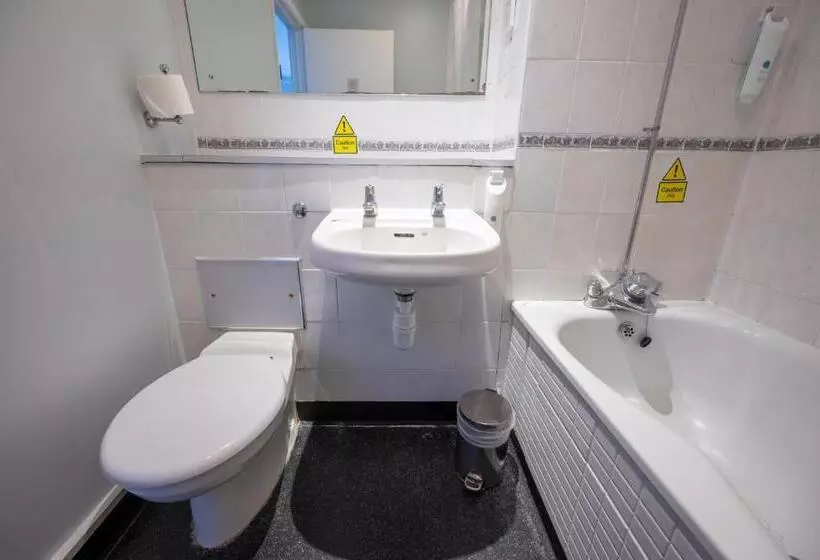 Fotos del hotel Rising Sun Hotel By Greene King Inns:  11