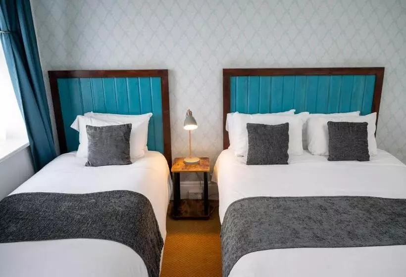 Fotos del hotel Rising Sun Hotel By Greene King Inns:  8