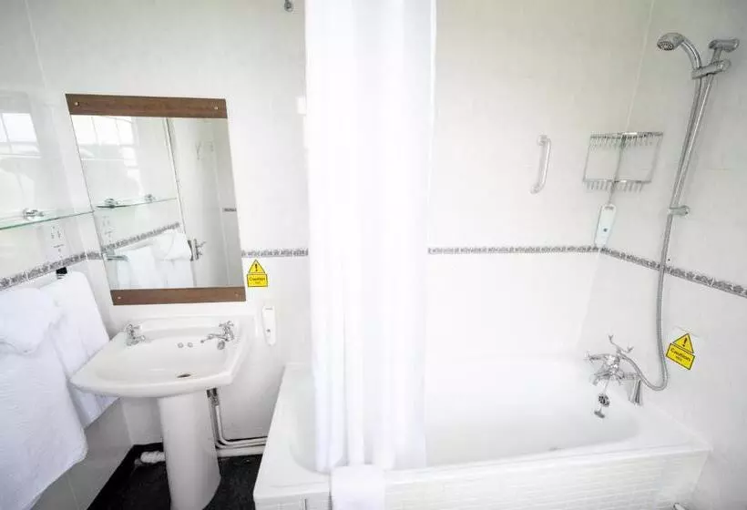 Fotos del hotel Rising Sun Hotel By Greene King Inns:  7