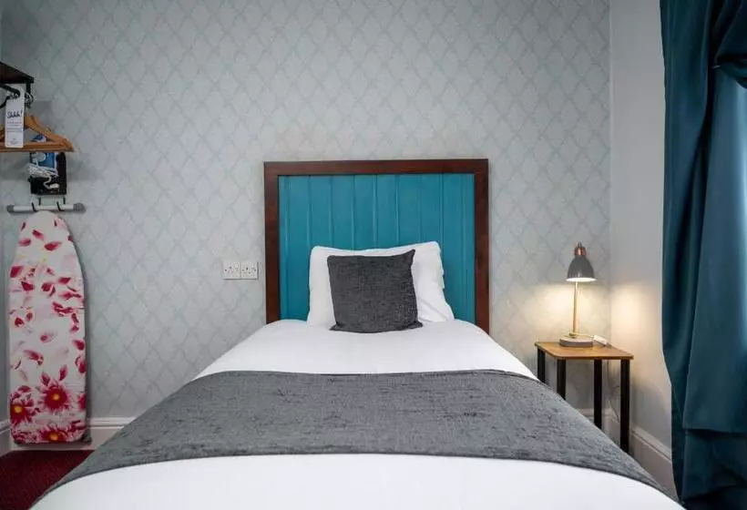 Fotos del hotel Rising Sun Hotel By Greene King Inns:  21