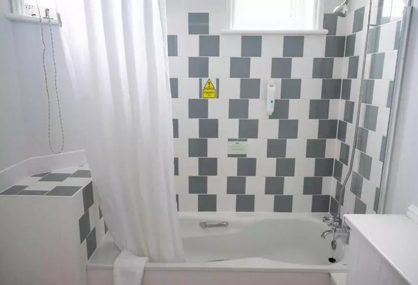 Fotos del hotel Rising Sun Hotel By Greene King Inns:  17