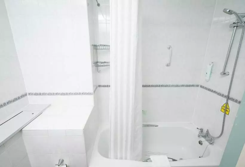 Fotos del hotel Rising Sun Hotel By Greene King Inns:  15