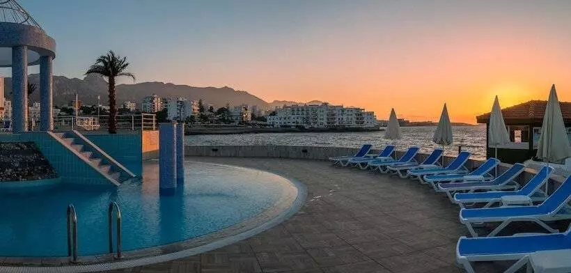 Fotos del hotel Dome Hotel:  13