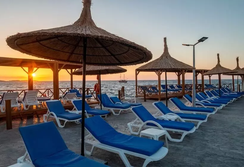 Fotos del hotel Dome Hotel:  6