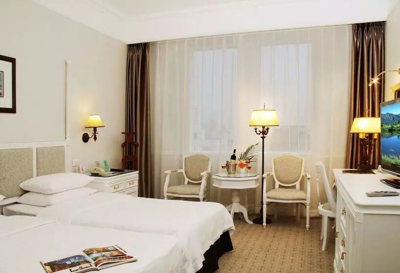 Fotos del hotel Golden Coast Lawton:  6